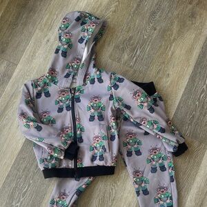 Lola + The Boys Gray Bear Print Hoodie and Pants Set